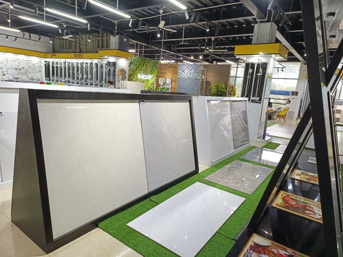 Không gian trưng bày gạch ốp lát cao cấp tại Gạch Ốp Lát Sun Việt