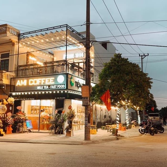 Không gian ấm cúng tại AMI Coffee Yên Mô