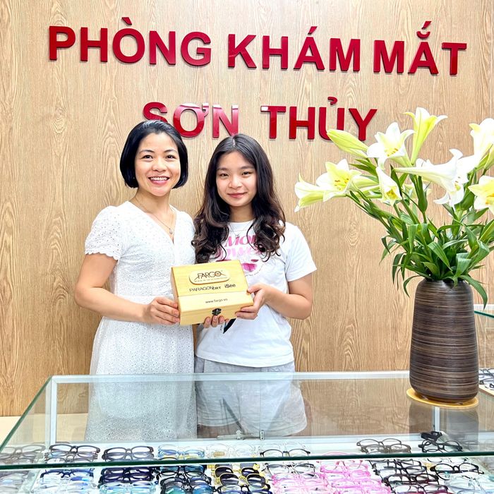 Góc nhìn khác tại Phòng khám mắt Sơn Thuỷ (ảnh 2)