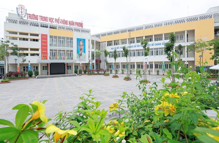 Trường THPT Xuân Phương hình ảnh 1