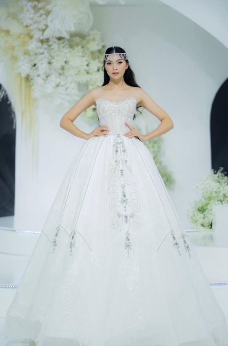 Tuyển tập váy cưới đẳng cấp tại Hacchic Couture
