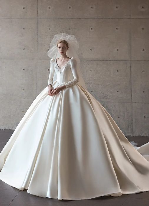 BST váy cưới lộng lẫy tại Hương Bridal