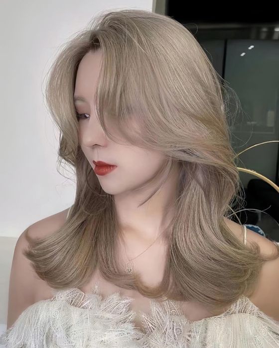 Những tác phẩm tóc màu nghệ thuật tại Sinh Anh Hair Stylist