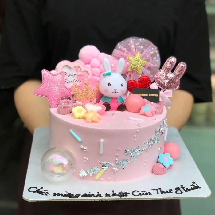 Những tác phẩm bánh nghệ thuật độc đáo tại Thanh Long Bakery