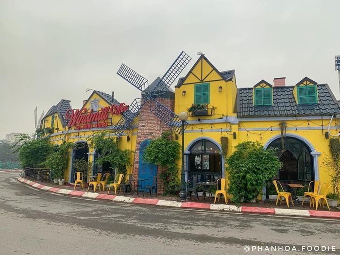 Hình ảnh Windmill Coffee - Không gian mở view hồ Tây