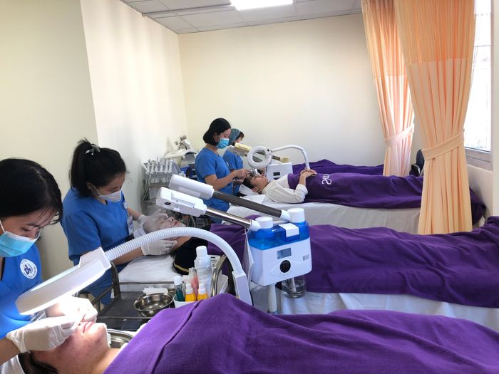 Hình ảnh đội ngũ y bác sĩ chuyên nghiệp tại Bệnh viện Da liễu Hà Nội