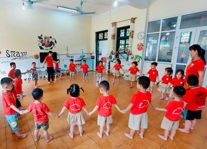 Giờ học năng khiếu đầy hứng khởi tại Trường Mầm Non Sao Mai
