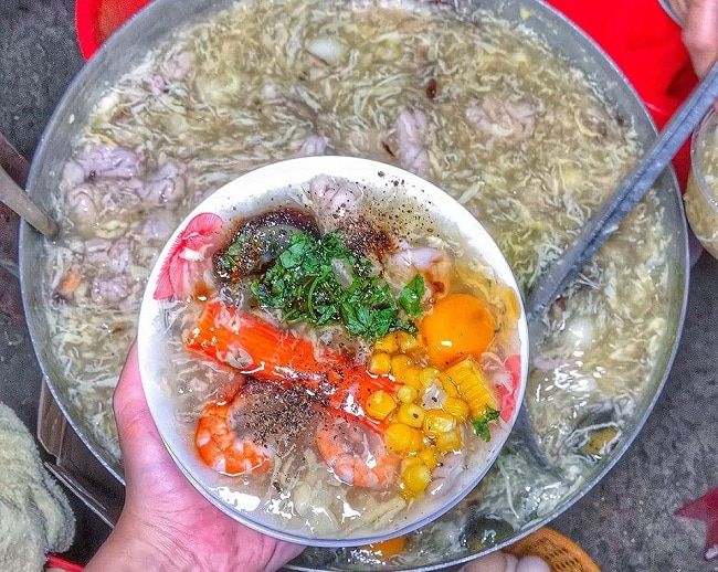 Súp cua Hằng - Tinh hoa ẩm thực đường phố Quận 4