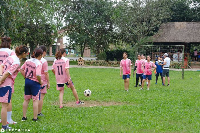 Trường THPT M.V.Lômônôxốp hình ảnh 1