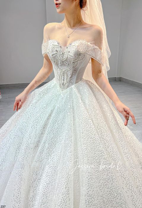 BST váy cưới thanh lịch tại Jessica Wedding