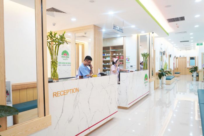 Hình ảnh Khoa Da liễu Bệnh viện Hồng Ngọc với không gian khám chữa bệnh hiện đại