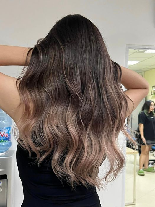 Không gian sang trọng và hiện đại tại Salon Tóc Đại Đồng