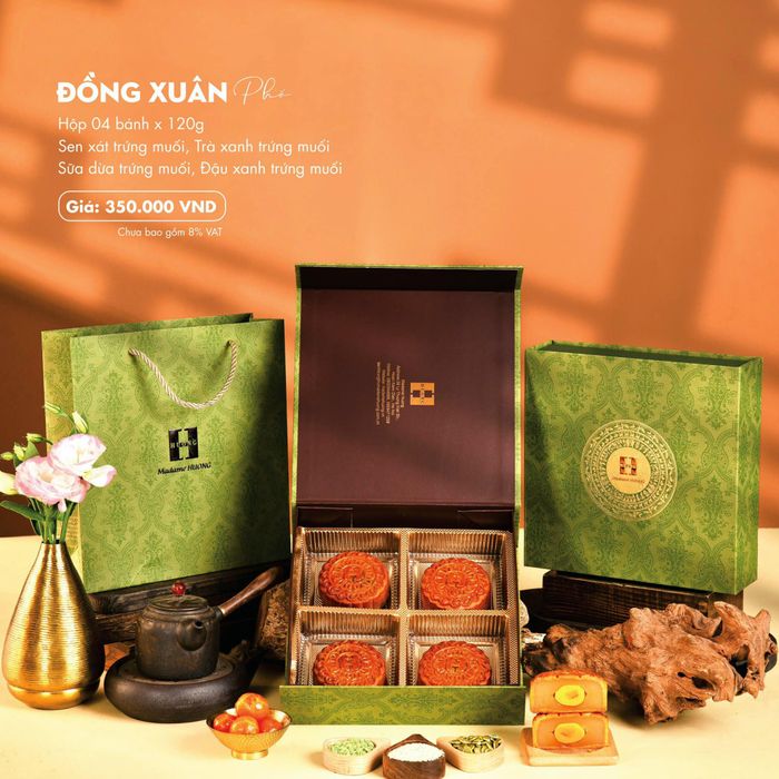 Hình ảnh bánh Trung thu Madame Hương