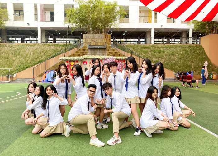 Trường THPT Marie Curie hình ảnh 2