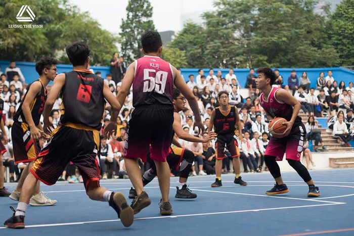Khuôn viên xanh mát của ngôi trường mang tên nhà bác học Lương Thế Vinh