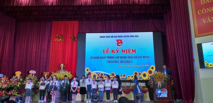 Hình ảnh lớp học hiện đại tại Trường Tiểu học Hòa Phú