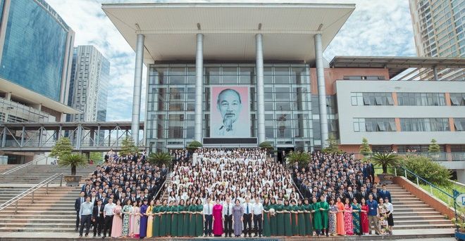 Khoảnh khắc vàng tại THPT chuyên Hà Nội - Amsterdam - Ngôi trường của những tài năng trẻ
