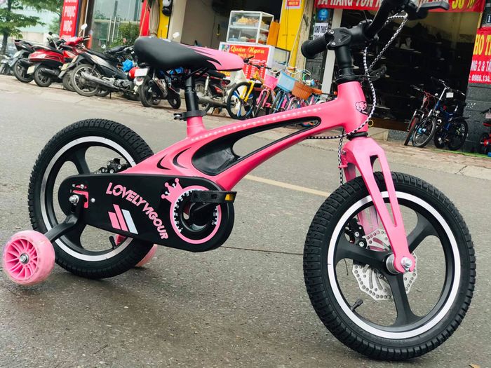 Ảnh đầu tiên tại Thế giới xe trẻ em Kidscar – Không gian tràn ngập sắc màu tuổi thơ