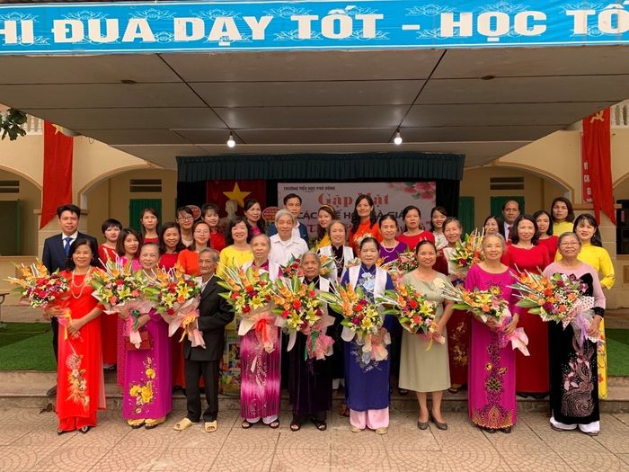 Hình ảnh hoạt động học tập tại Trường Tiểu Học Phú Đông - Những khoảnh khắc đáng nhớ