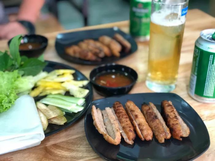 Nem Nướng Tường Kiên - Địa Chỉ Không Thể Bỏ Qua Cho Tín Đồ Nem Nướng