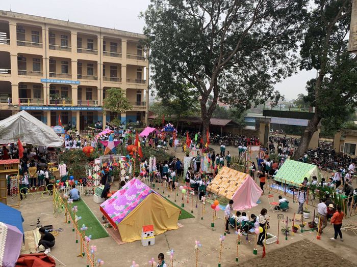 Hình ảnh đầu tiên về THCS Thái Hòa - ngôi trường mang đậm nét cổ kính nhưng vẫn hiện đại trong phương pháp giáo dục