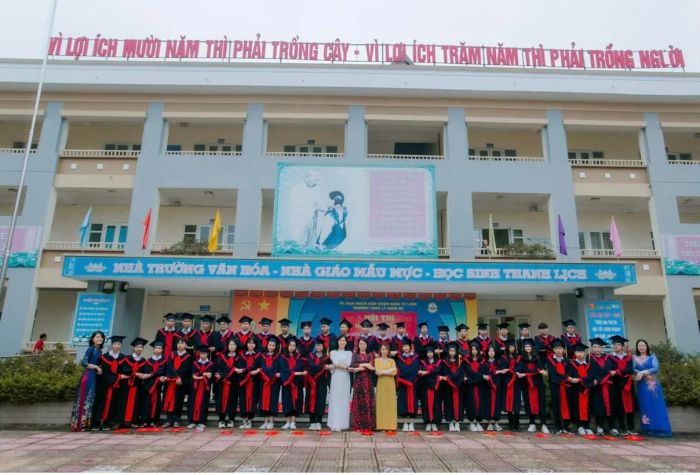 Hình ảnh khuôn viên khang trang và hiện đại của THCS Lý Nam Đế
