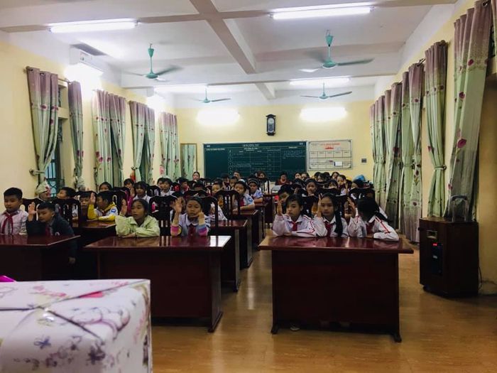 Ảnh 2: Các hoạt động ngoại khóa sôi nổi và tiết học sáng tạo tại Trường Tiểu học Đại Hùng
