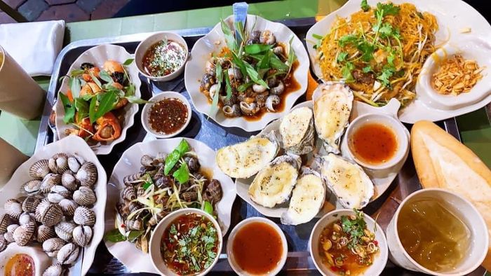 Hình ảnh món ngon đặc trưng tại Ốc Lan Béo Hải Phòng