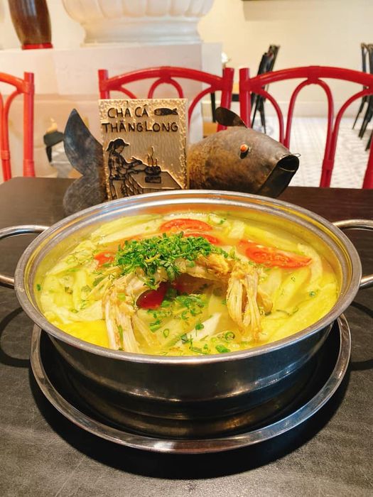 Chả Cá Thăng Long ảnh 3 - Nghệ thuật trình bày món ngon Hà Nội