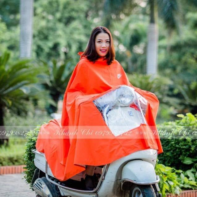 Bộ sưu tập áo mưa đa năng Khánh Chi