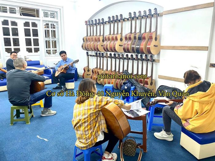 Hình ảnh lớp học tại Trung Tâm Guitar Hà Đông