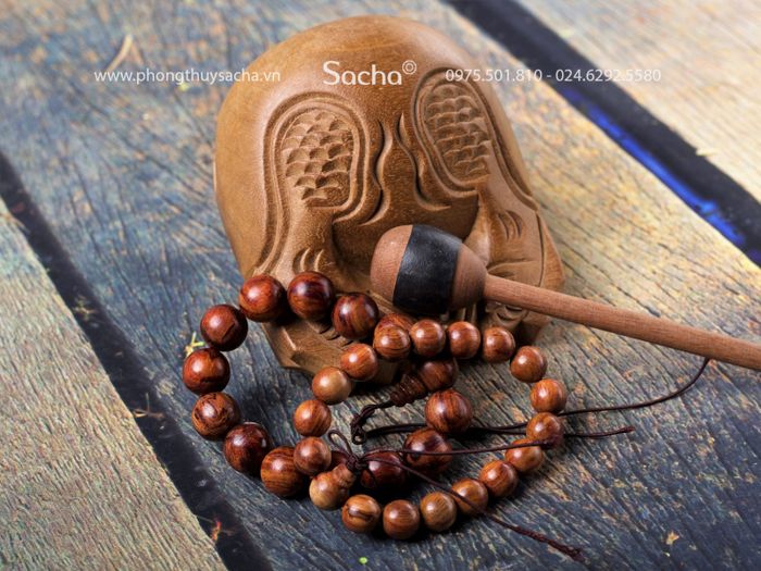 Hình ảnh bộ sưu tập trang sức trầm hương tại Phong Thủy Sacha
