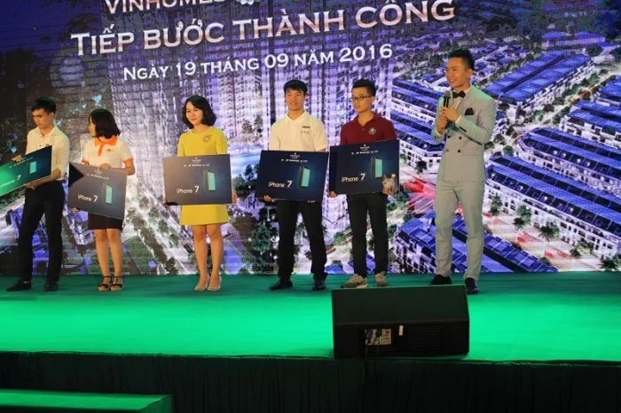 Bầu không khí sôi động của đội ngũ VHS tại sự kiện ra mắt dự án Vinhomes Gardenia - tiếp nối chuỗi thành công ấn tượng