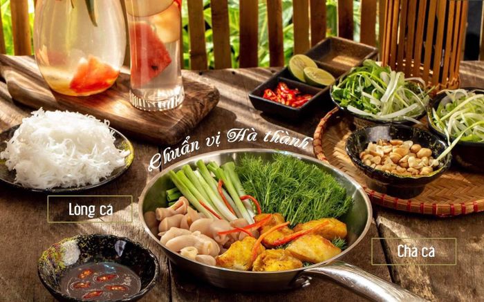 Hình ảnh món chả cá vàng ươm hấp dẫn tại Vọng Ngư