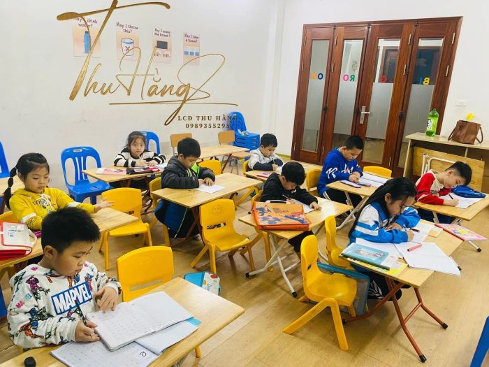 Hình ảnh Luyện chữ đẹp cô Thu Hằng 2