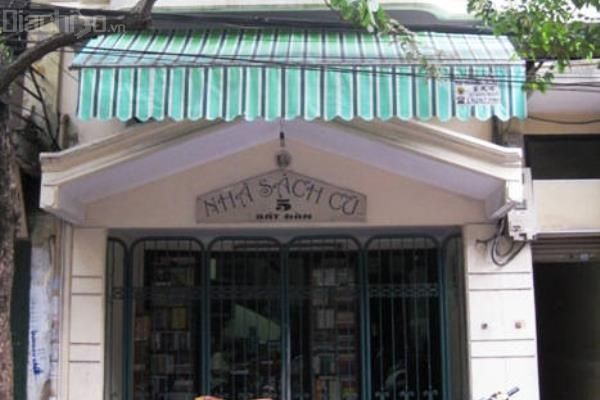 Không gian trầm mặc đầy hoài cổ tại Nhà sách cũ Bát Đàn