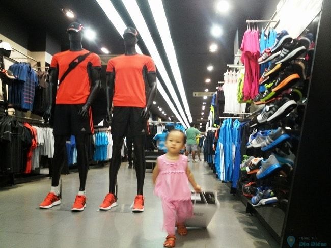 Shop giày Adidas chính hãng TPHCM - Lotte Mart