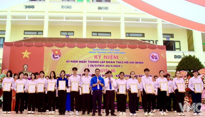 Hình ảnh nổi bật về Trường THPT Vĩnh Bảo - Hải Phòng