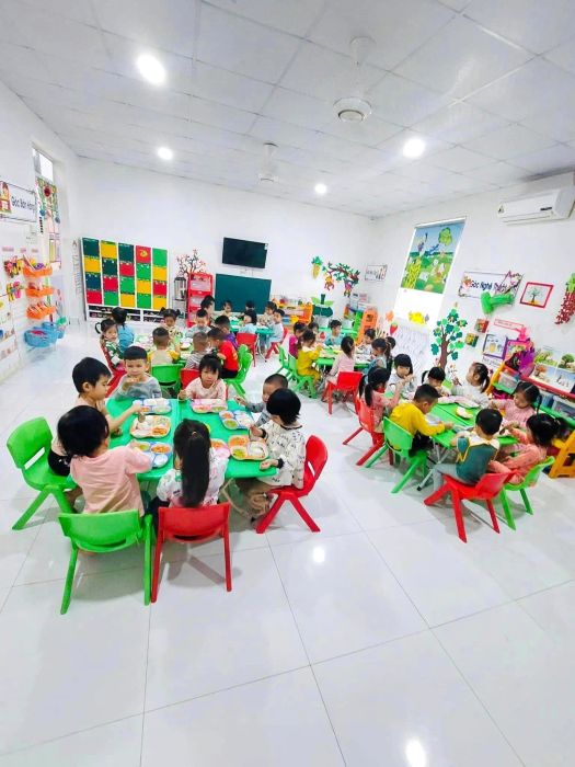 Khuôn viên xanh mát của Trường Mầm non Sao Mai