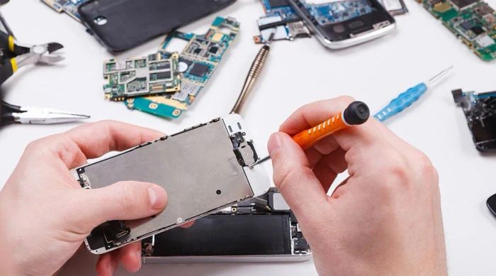Hình ảnh Minh Trí Mobile - Đội ngũ kỹ thuật viên lành nghề