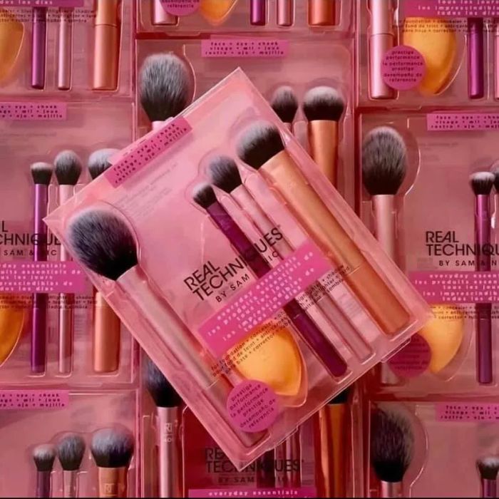 Bộ sưu tập mỹ phẩm đa dạng tại Myzu Cosmetic