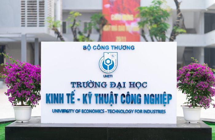 [Hình ảnh] Đại học Kinh tế – Kỹ thuật Công nghiệp - Không gian học tập hiện đại giữa lòng thủ đô