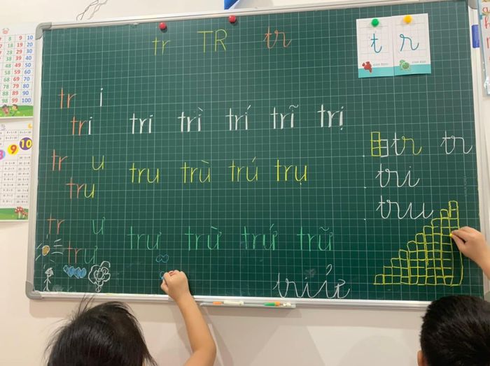 Hình ảnh lớp học tại Luyện chữ đẹp Hồng Nhung