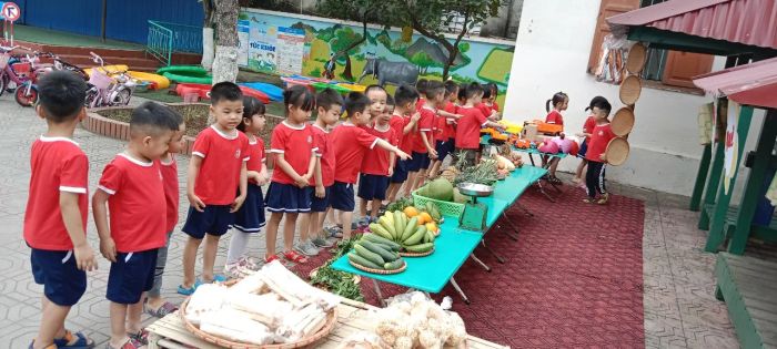 Hoạt động vui chơi sáng tạo tại Trường Mầm non Quốc Tuấn