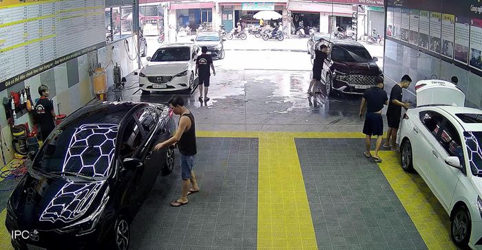 Hình ảnh quy trình chăm sóc xe chuyên nghiệp tại 899 Auto Spa