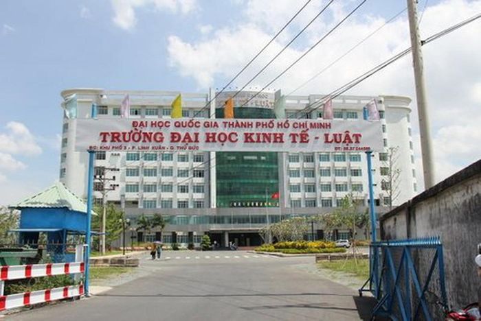 Toàn cảnh khuôn viên Đại học Kinh tế - Luật (UEL)