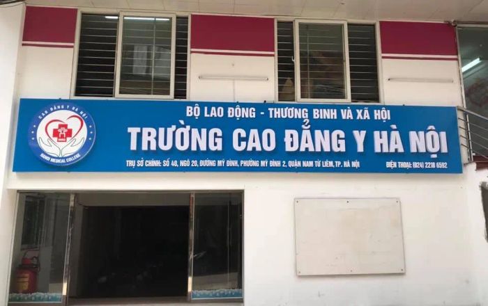 Hình ảnh khuôn viên xanh mát của Cao đẳng Y tế Hà Nội
