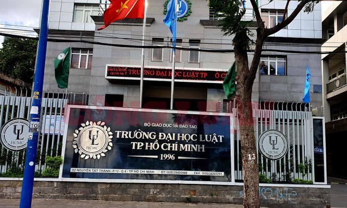 Toàn cảnh khuôn viên hiện đại của Đại học Luật TP.HCM