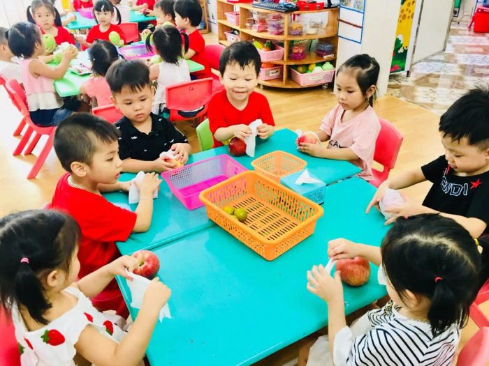 Hình ảnh Trường mầm non Sở Dầu - Không gian học tập lý tưởng với cơ sở vật chất hiện đại, nơi mỗi góc sân, mỗi lớp học đều thấm đẫm tình yêu thương.