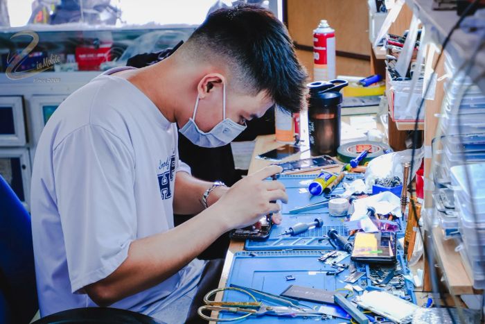 Hình ảnh Zin Mobile - Đội ngũ kỹ thuật tận tâm